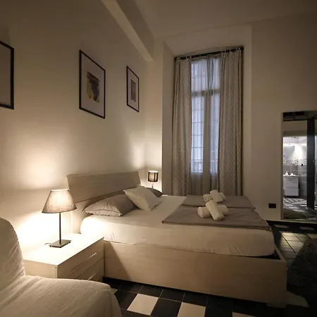 Nik Guest house