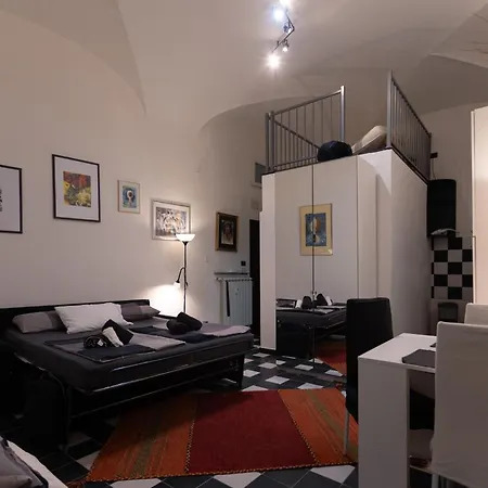 Nik Guest house